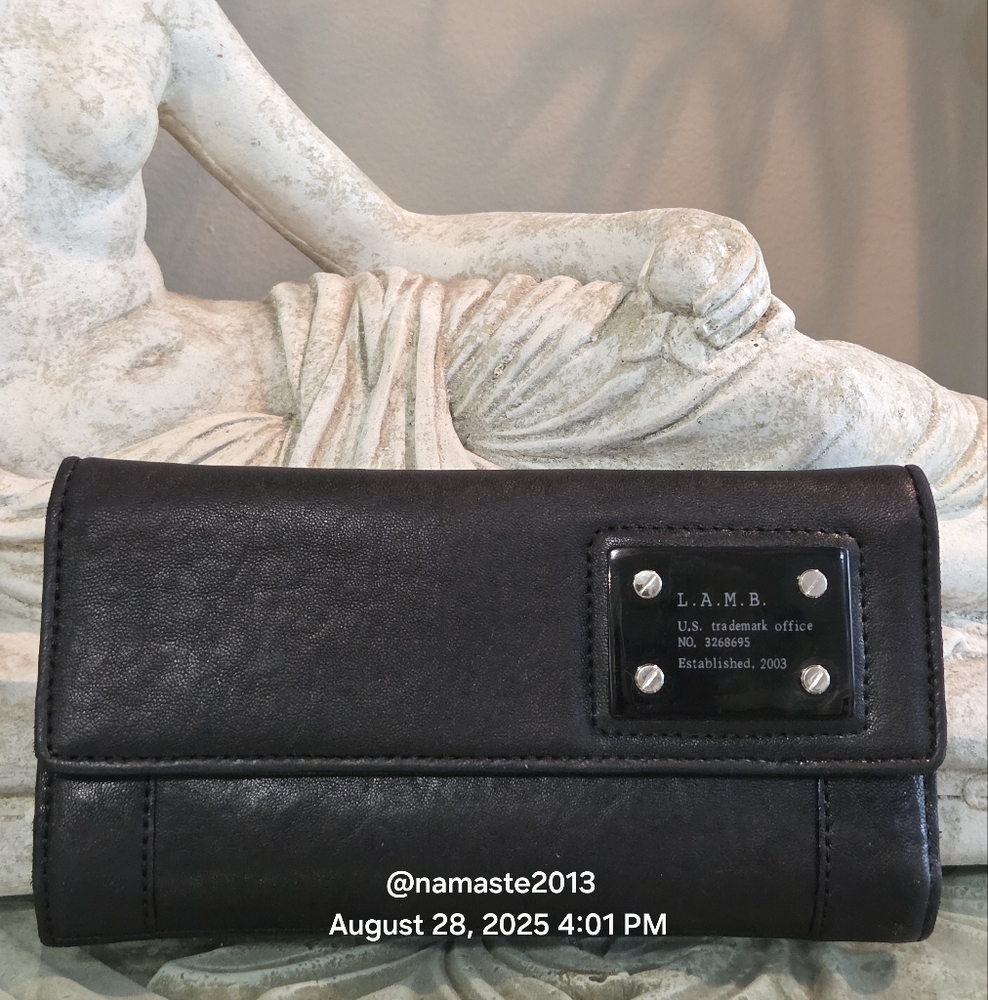 L.A.M.B. Gwen Stefani Black Leather Wallet Designer Luxury Celebrity #164